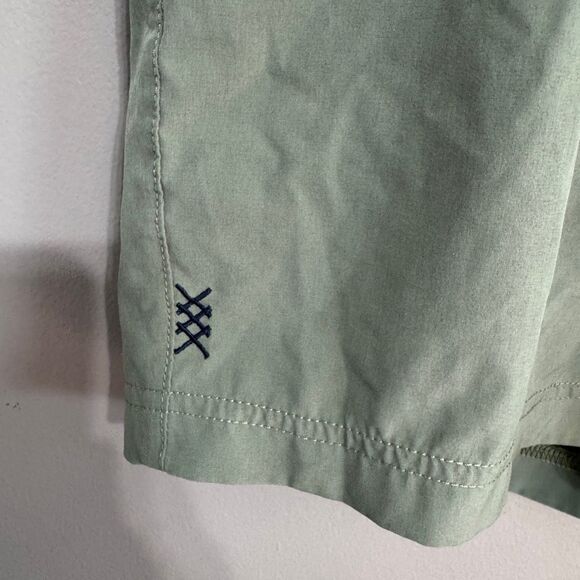 Rhone green athletic men’s shorts with built in brief size large - Picture 3 of 6